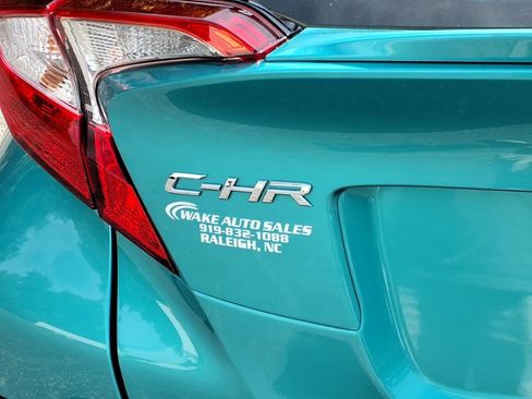 Used 2018 Toyota C-HR XLE FWD image 5
