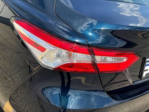 Used 2019 Toyota Camry LE FWD image 24