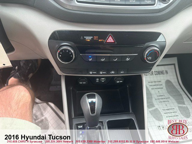 Used 2016 Hyundai Tucson SE w/ Option Group 02 FWD image 12
