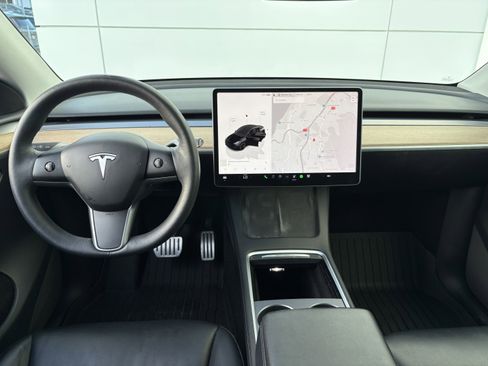 Used 2023 Tesla Model Y Performance image 18