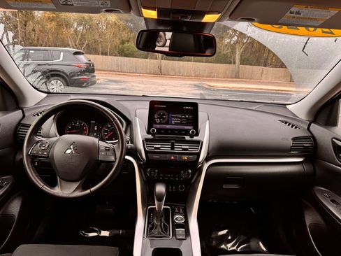 Used 2023 Mitsubishi Eclipse Cross SE image 27
