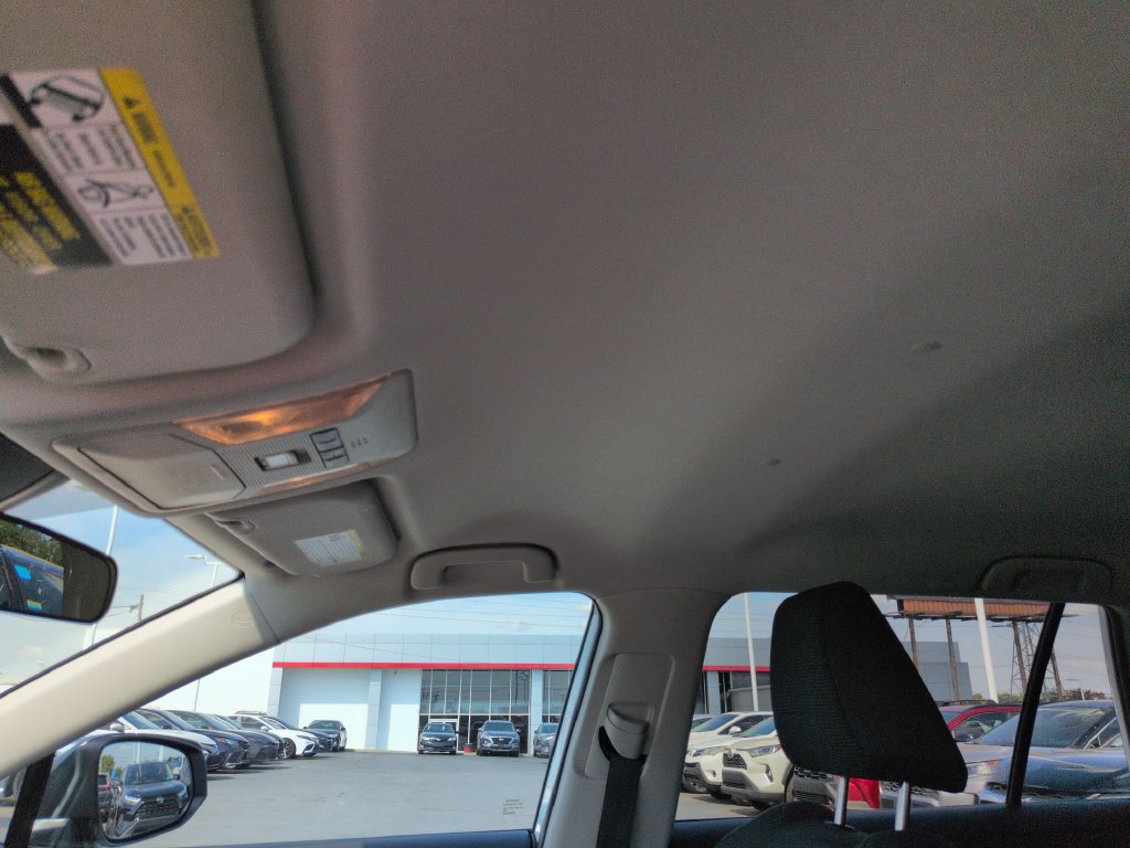 Used 2021 Toyota RAV4 LE AWD/4WD image 21