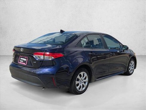 Used 2024 Toyota Corolla LE FWD image 5