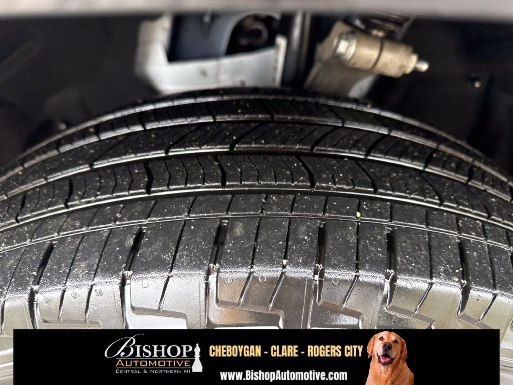 Used 2023 Jeep Grand Cherokee Limited AWD/4WD image 17