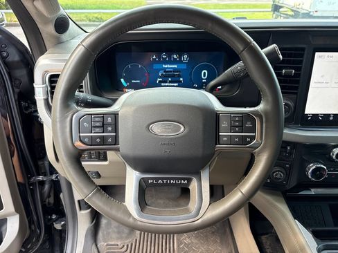 Used 2025 Ford F250 Platinum w/ Platinum Plus Package AWD/4WD image 18