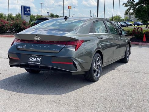 New 2026 Hyundai Elantra Limited FWD image 7