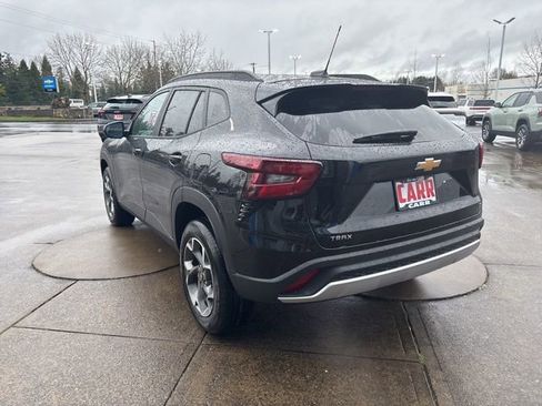 New 2026 Chevrolet Trax LT image 6