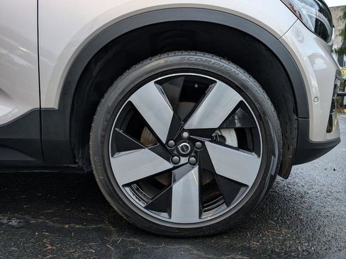 Used 2023 Volvo XC40 Recharge Ultimate w/ Protection Package Premier image 29