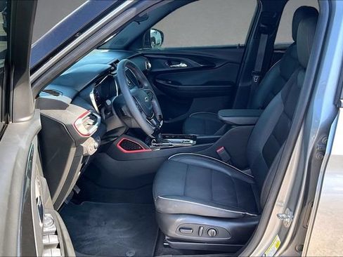 Used 2023 Chevrolet TrailBlazer RS FWD image 21