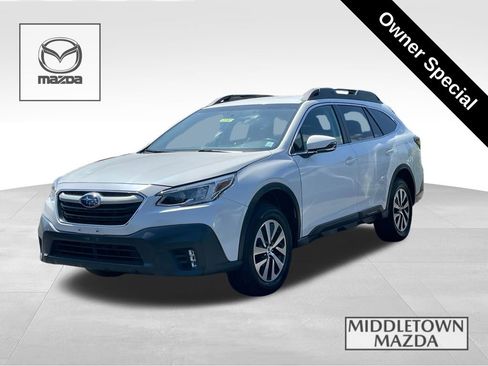 Used 2022 Subaru Outback Premium image 1