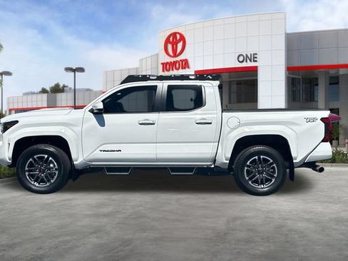 Certified 2024 Toyota Tacoma TRD Sport AWD/4WD image 9