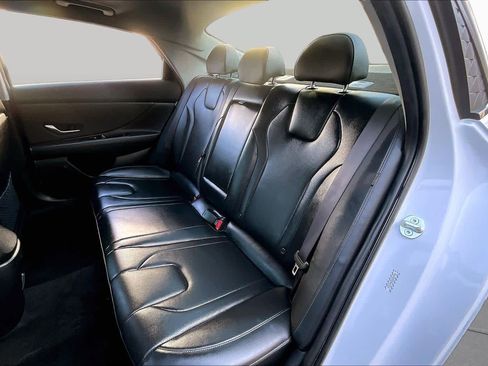 Used 2024 Hyundai Elantra Limited FWD image 21