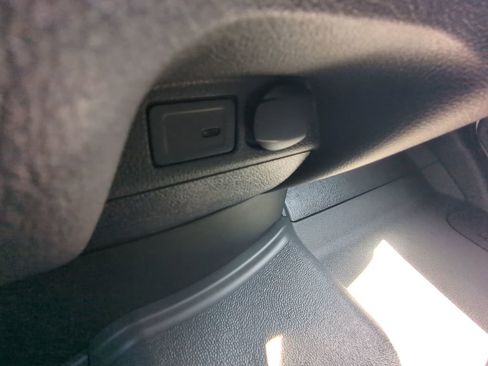 Used 2024 Mercedes-Benz Sprinter 2500 image 9