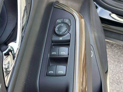 Certified 2023 GMC Acadia SLE w/ Driver Convenience Package AWD/4WD image 26