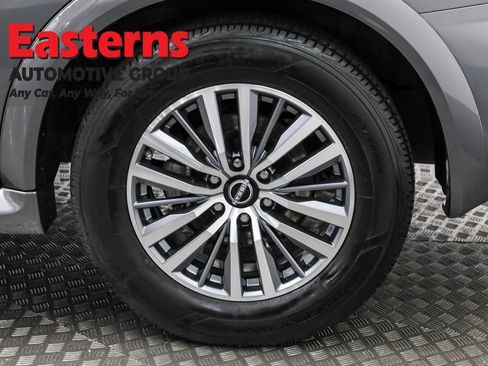 Used 2023 Nissan Armada SL w/ Captain's Chairs Package image 37