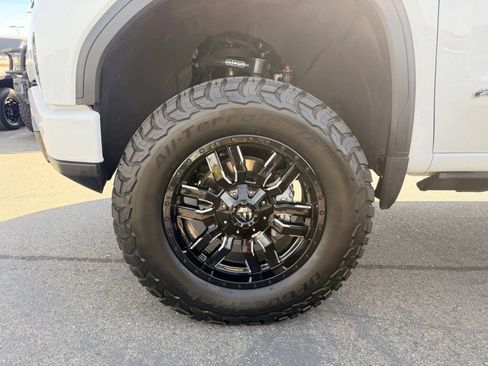 Used 2025 GMC Sierra 1500 AT4 w/ AT4 Premium Package image 7