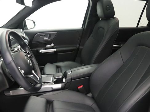 Certified 2023 Mercedes-Benz GLB 250 image 33