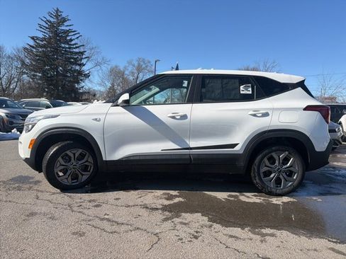 Used 2024 Kia Seltos LX image 6