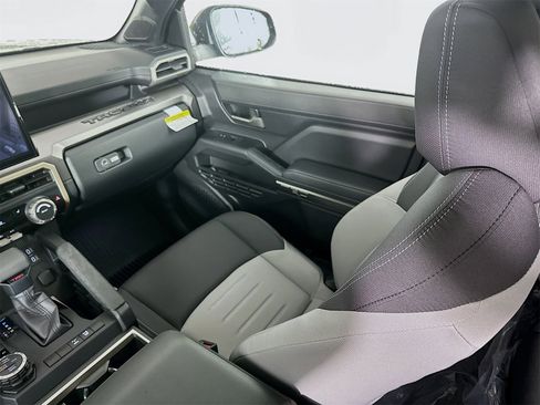 New 2025 Toyota Tacoma TRD Off-Road image 25