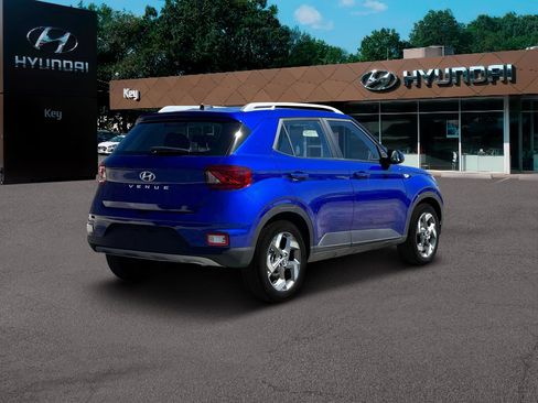 New 2025 Hyundai Venue Limited image 7