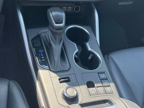 Used 2023 Toyota Highlander XSE image 36