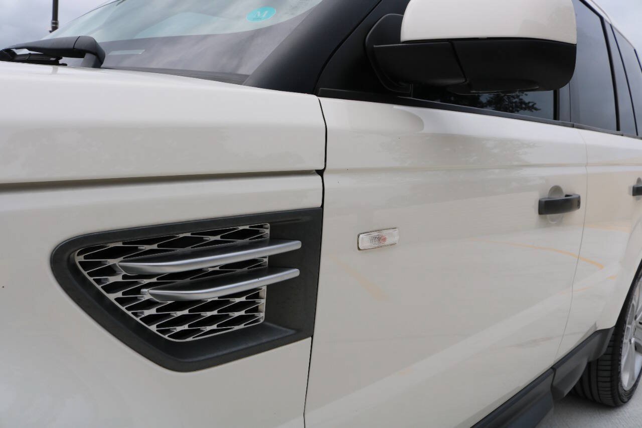 Used 2010 Land Rover Range Rover Sport Supercharged AWD/4WD image 55