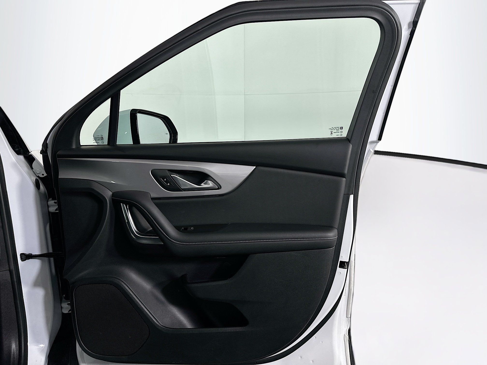 Used 2026 Chevrolet Blazer LT FWD image 33