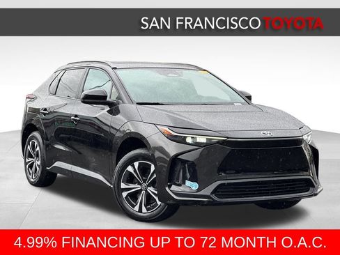 Used 2023 Toyota bZ4X XLE w/ Weather Package image 7