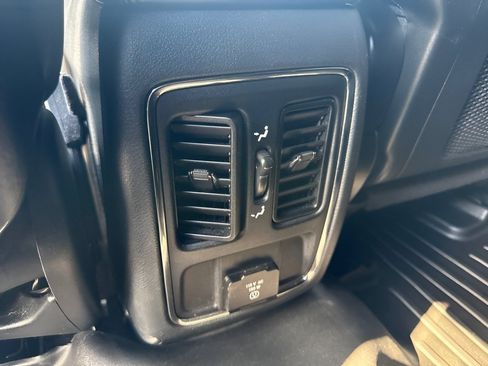 Used 2017 Jeep Grand Cherokee Altitude AWD/4WD image 24