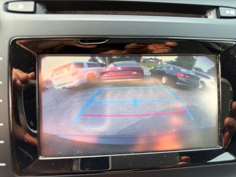 Used 2016 Toyota Highlander LE FWD image 39