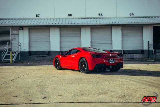 Used 2018 Ferrari 488 GTB RWD image 21