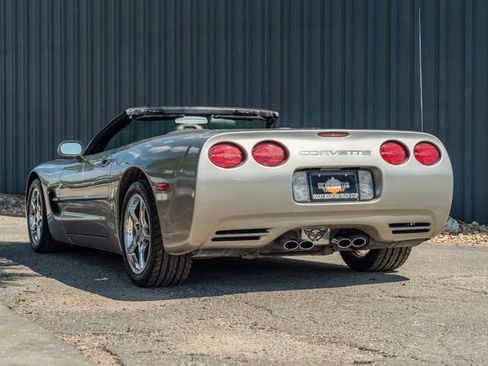 Used 2002 Chevrolet Corvette Convertible w/ Preferred Equipment Group2 image 4
