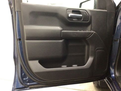 Used 2022 Chevrolet Silverado 1500 Custom image 12