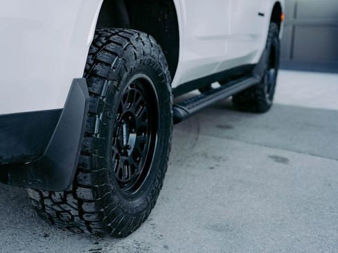 Used 2022 Chevrolet Tahoe Z71 image 12