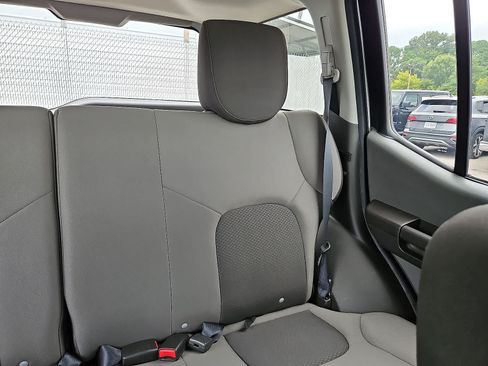 Used 2013 Nissan Xterra X RWD image 15
