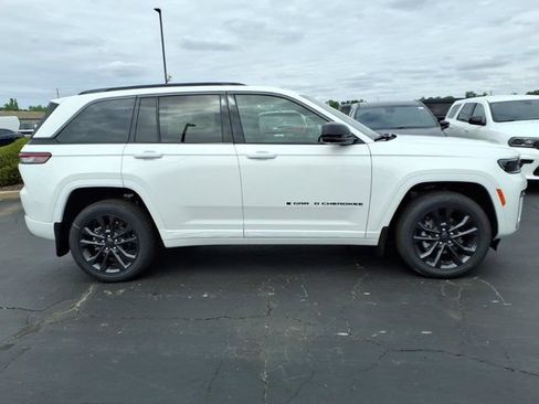 New 2026 Jeep Grand Cherokee Limited AWD/4WD image 18