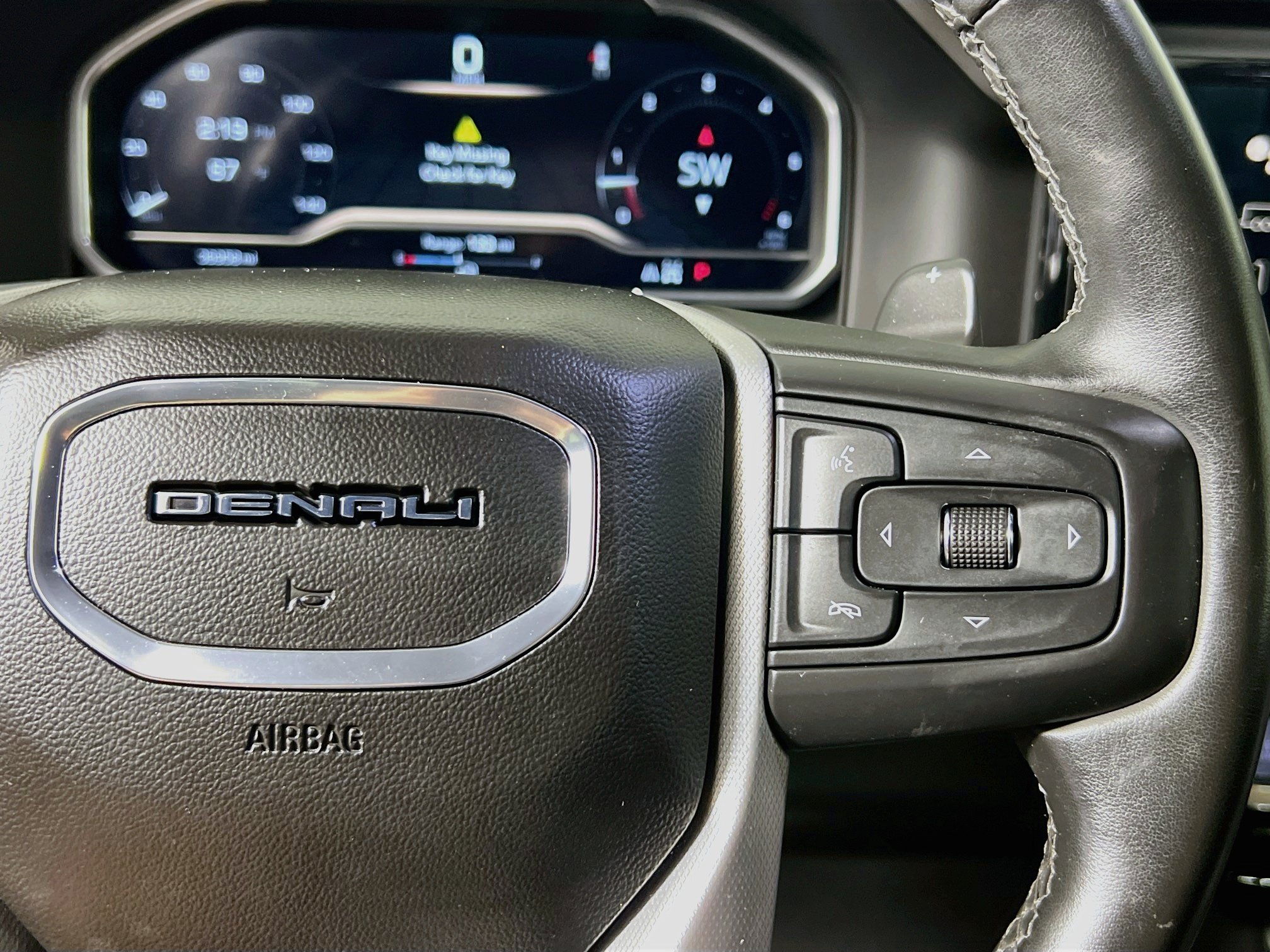 Used 2024 GMC Sierra 1500 Denali w/ Denali Reserve Package AWD/4WD image 19