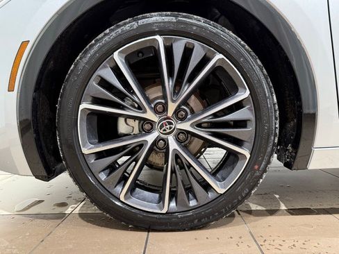 New 2026 Toyota Prius XLE image 9