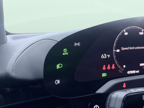 Used 2023 Porsche Taycan image 46