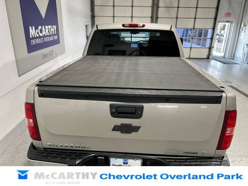 Used 2007 Chevrolet Silverado 1500 LT w/ 1LT Convenience Package AWD/4WD image 7