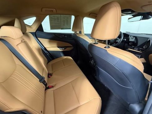 Used 2025 Lexus NX 250 FWD w/ Towing Package (2000 Lbs) image 29