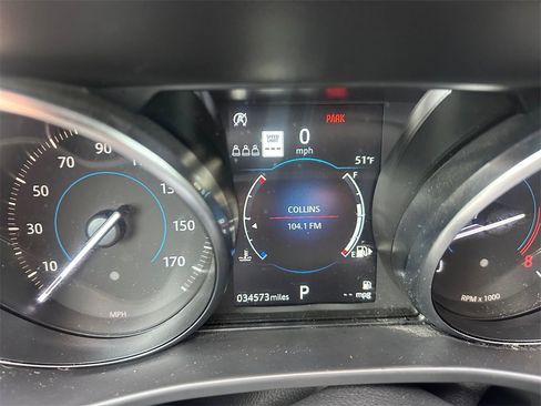 Used 2020 Jaguar F-PACE Prestige image 19