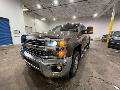 Used 2015 Chevrolet Silverado 2500 LT w/ LT Convenience Package image 3