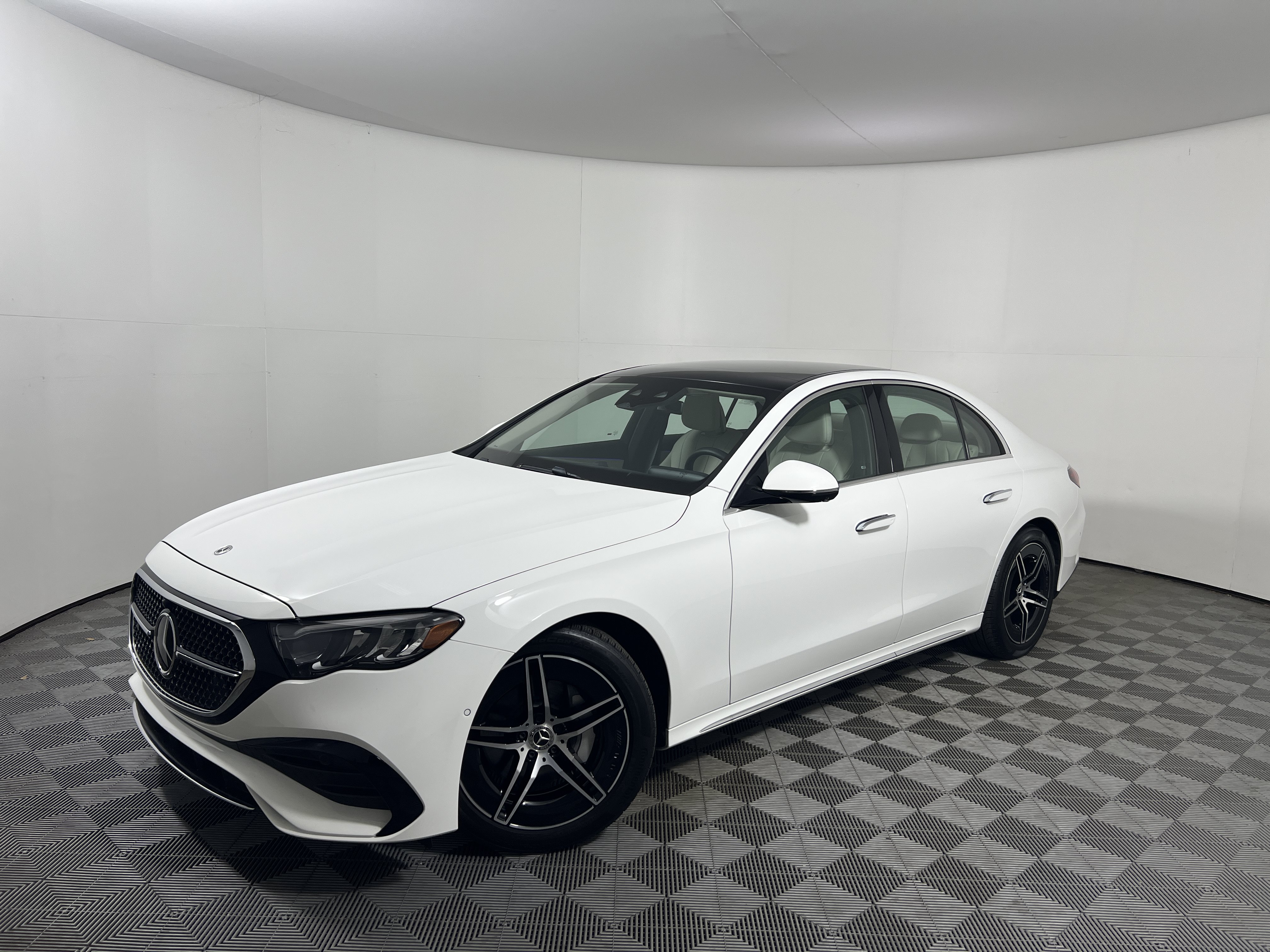 Certified 2026 Mercedes-Benz E 350 4MATIC Sedan image 1