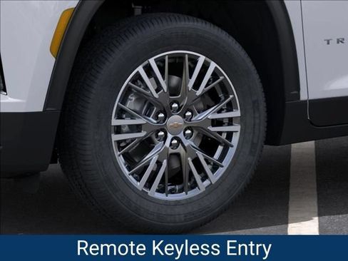 New 2026 Chevrolet Traverse LT w/ Driver Confidence Package FWD image 10