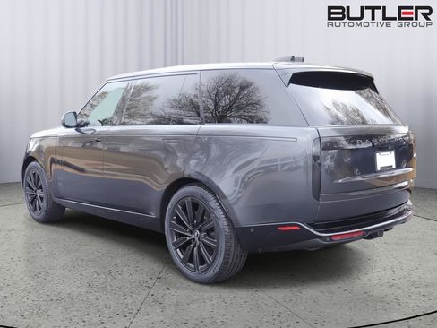 Used 2023 Land Rover Range Rover Long Wheelbase Autobiography image 5