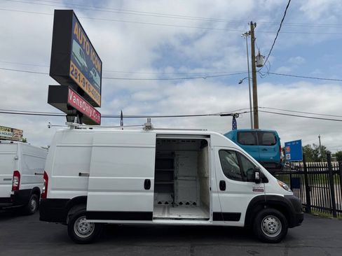 Used 2022 RAM ProMaster 3500 FWD image 4