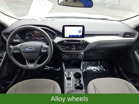 Used 2021 Ford Escape SE image 9