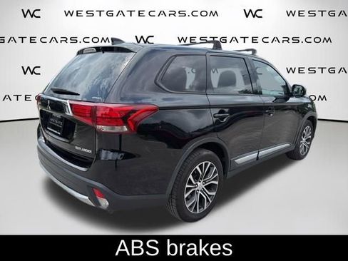 Used 2018 Mitsubishi Outlander ES AWD/4WD image 7