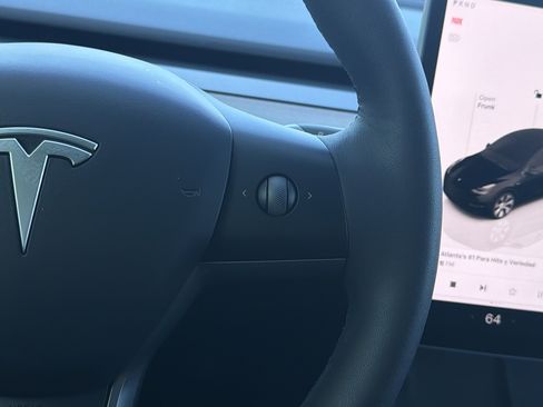 Used 2023 Tesla Model Y Long Range AWD/4WD image 19